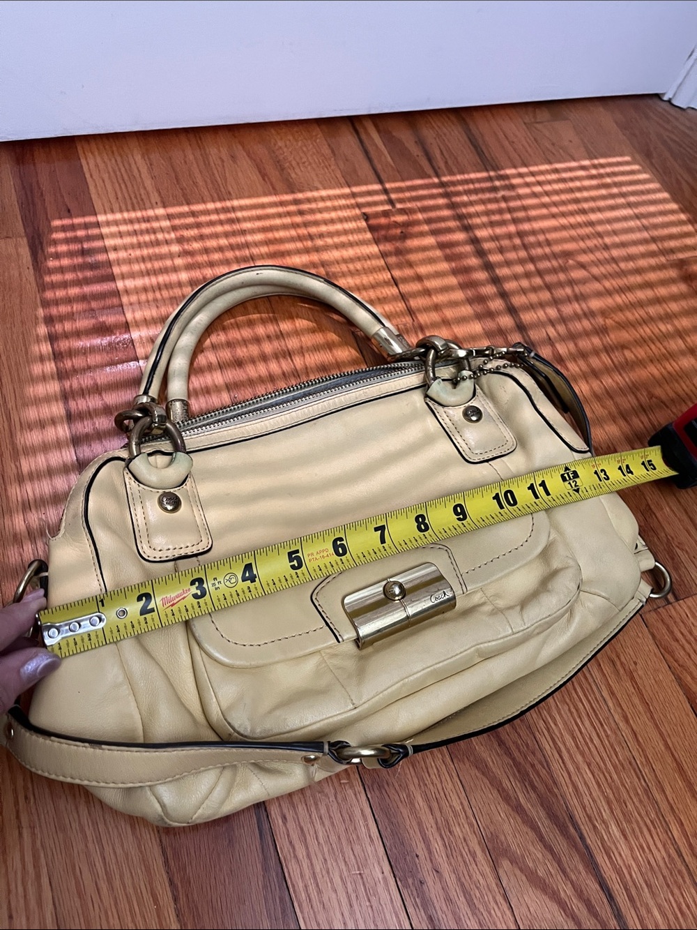 Coach Classic Yellow Leather Shoulder Bag with Top Handle - Picture 10 of 11
